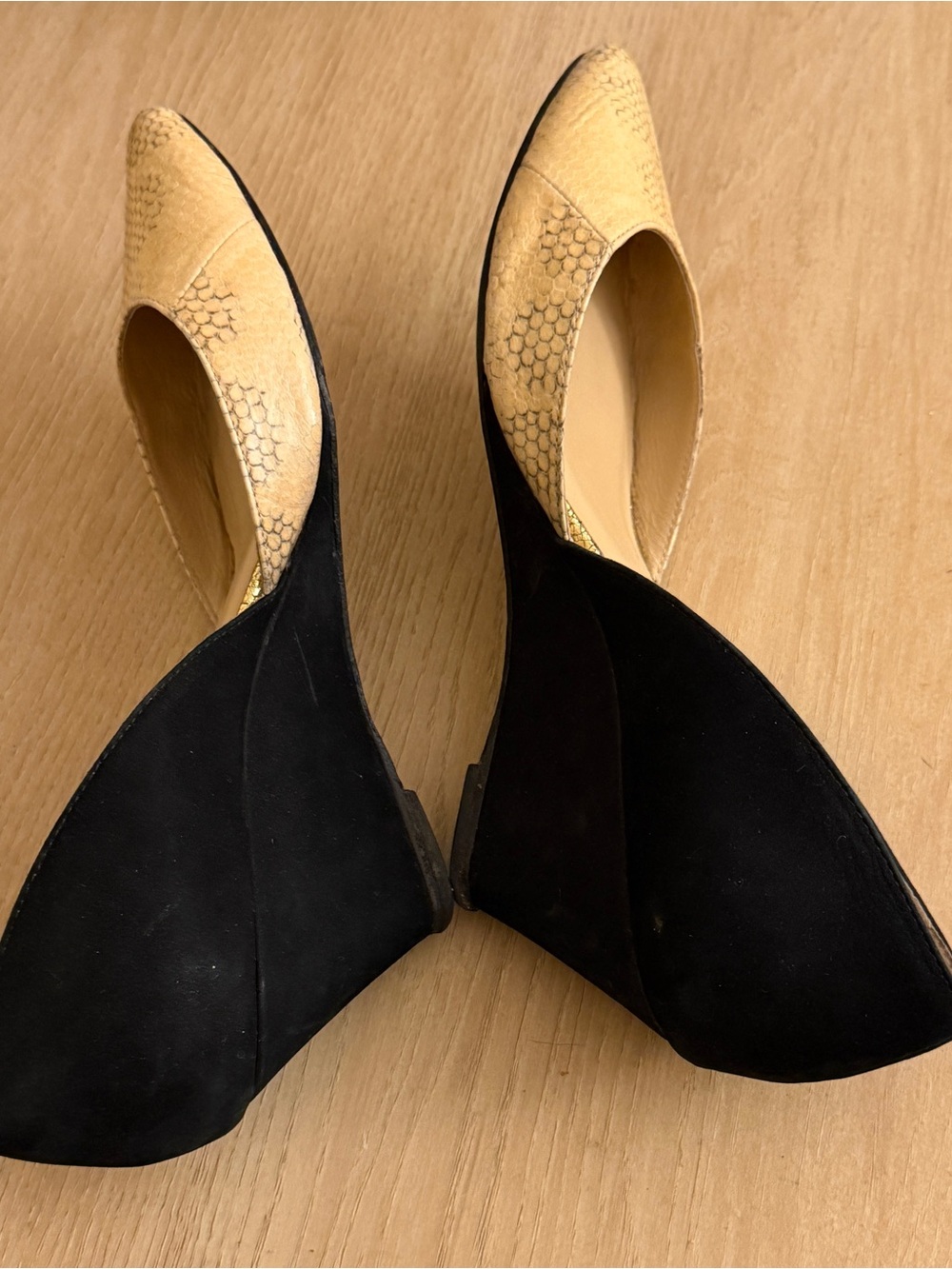 Loeffler Randall Black Suede and Beige Snakeskin Wedge Pumps 8B - Picture 5 of 9